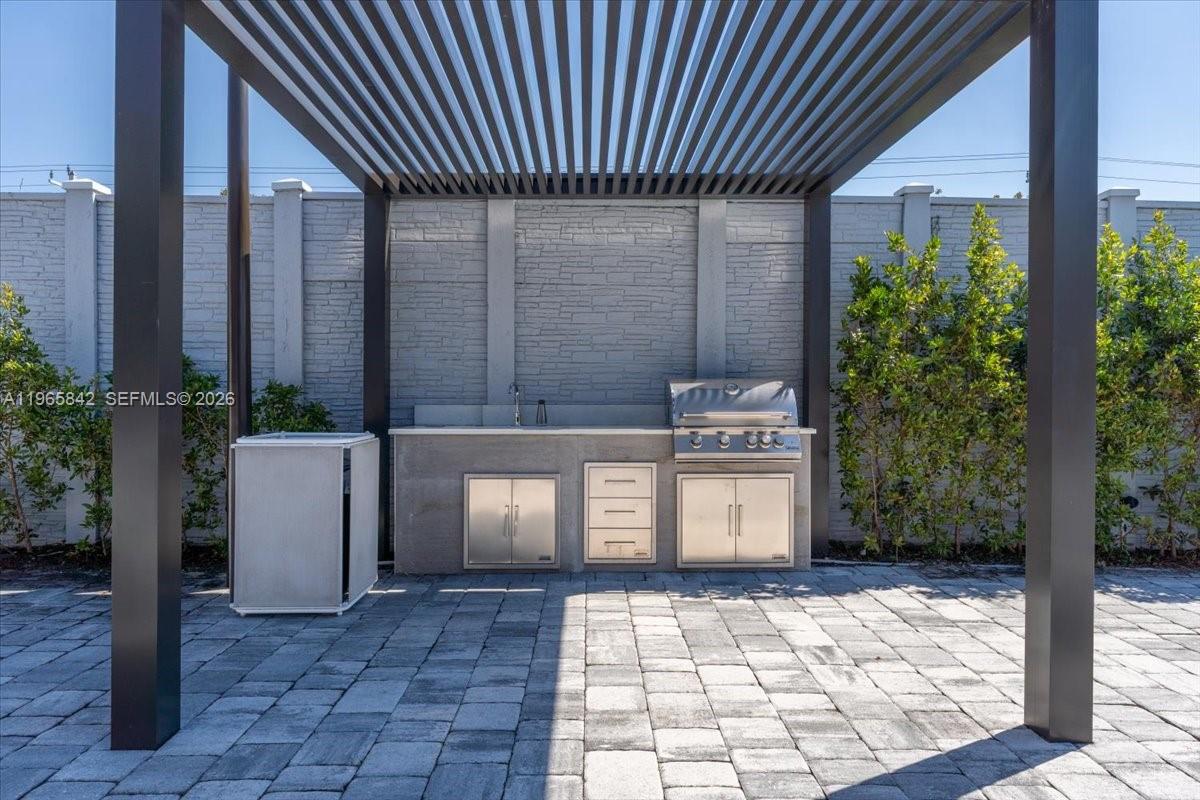 12060 SW 82nd Pl Miami, FL 33156