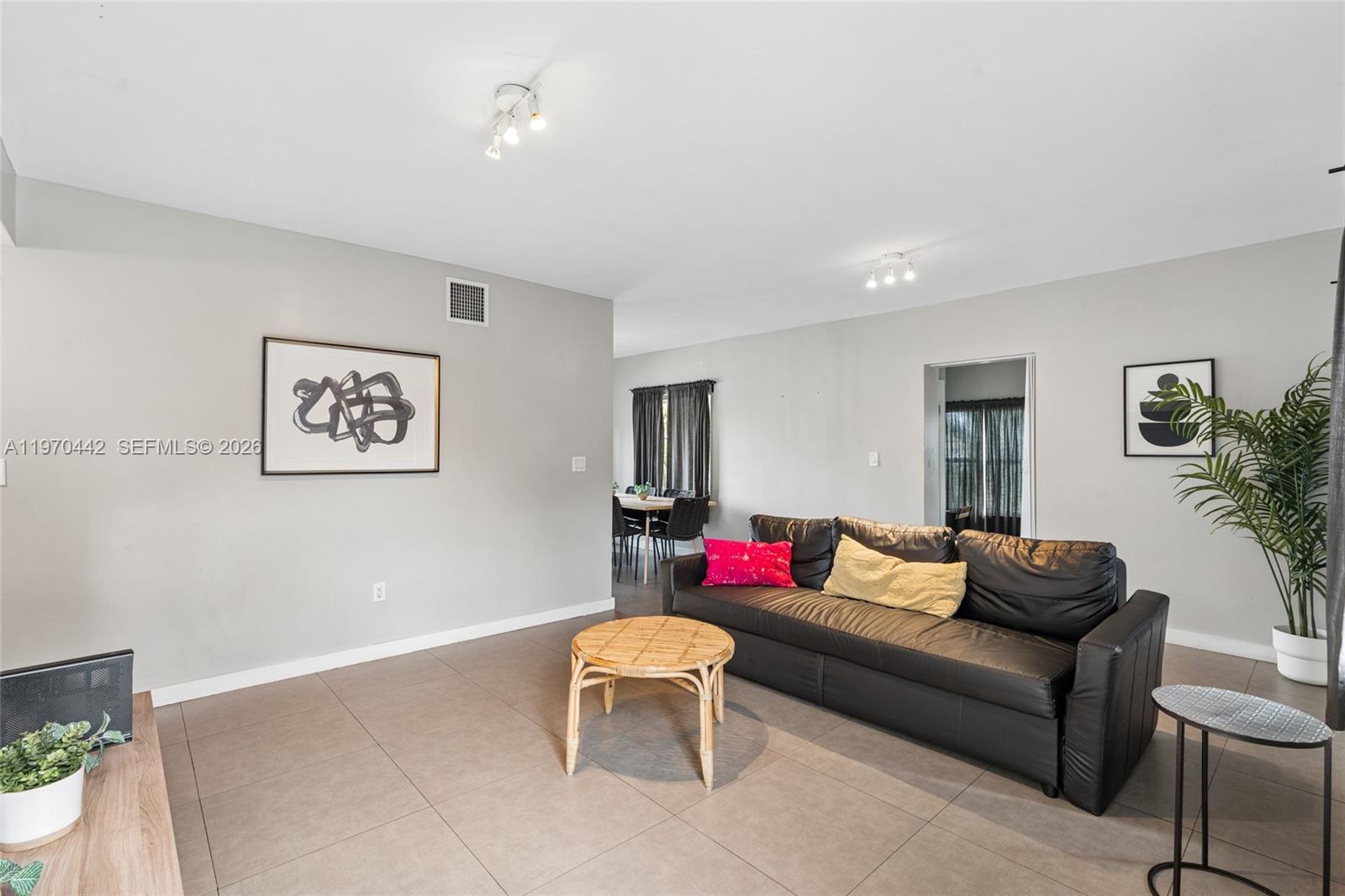 435 NE 69th St Miami, FL 33138