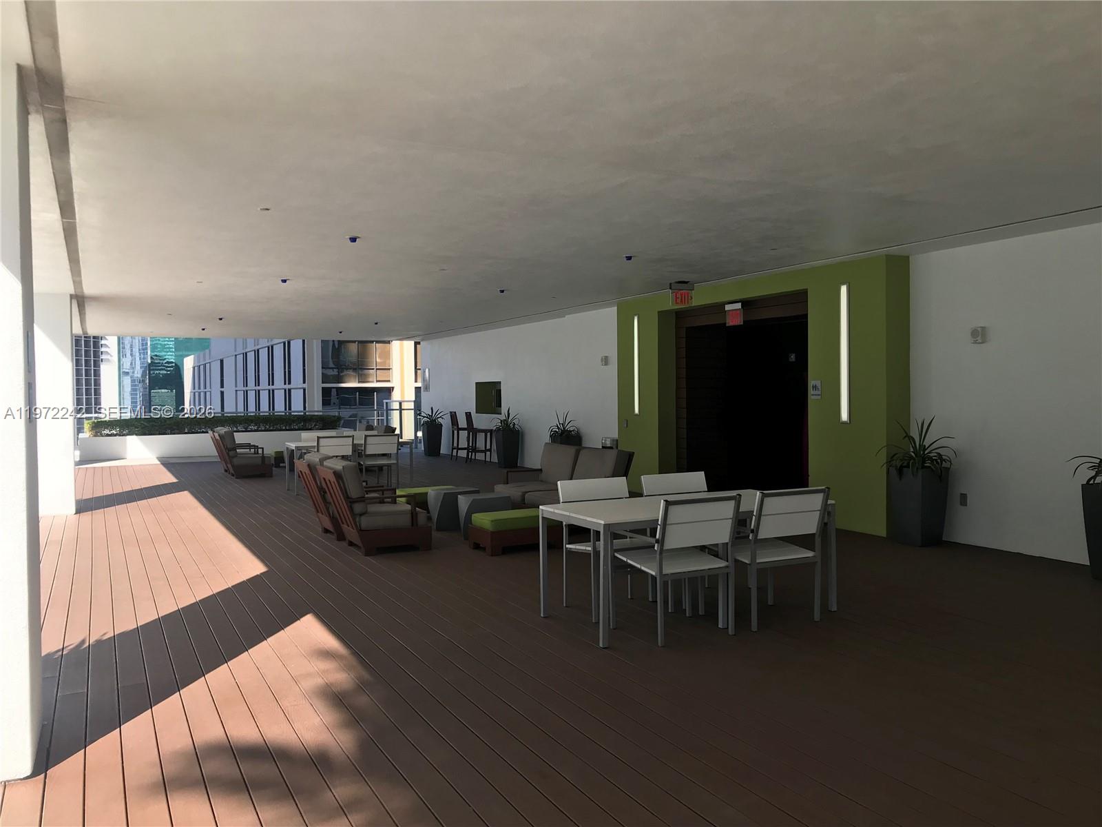 image 500 Brickell West19