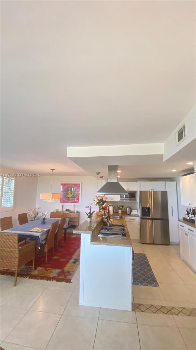 image Commodore Club East12