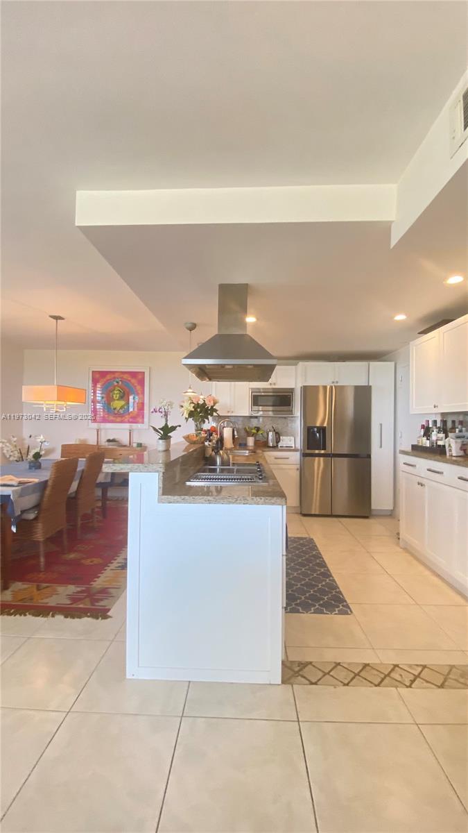 image Commodore Club East15