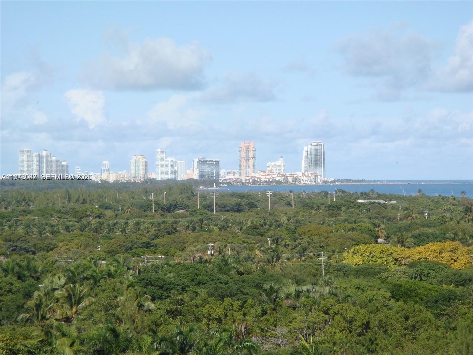 image Commodore Club East1