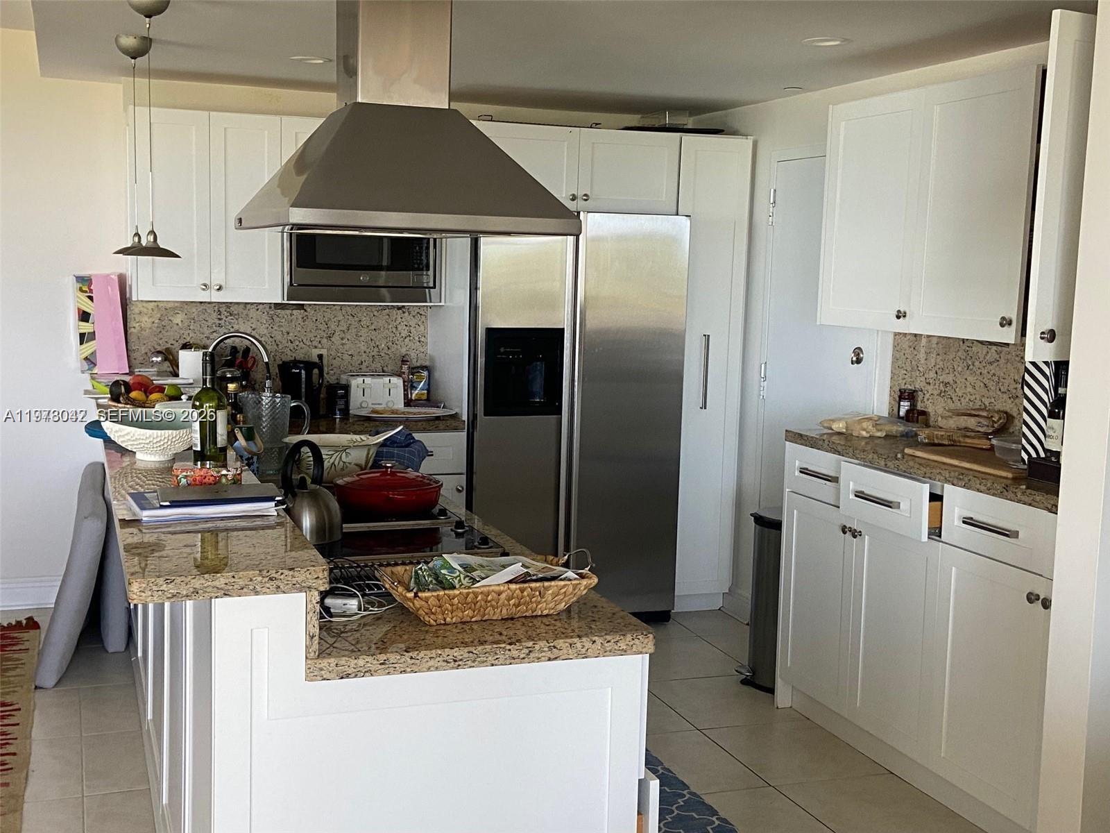 image Commodore Club East5