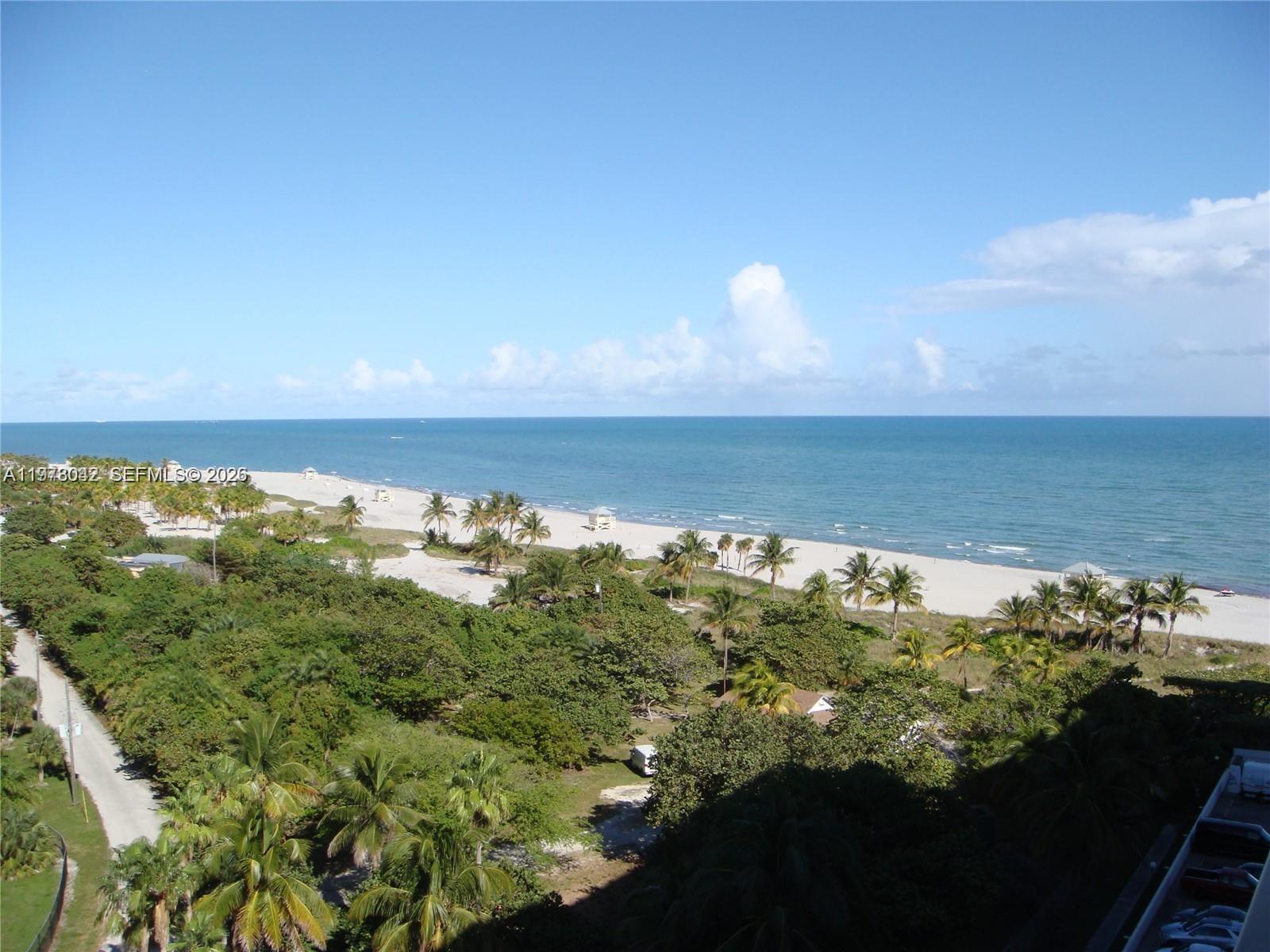 image Commodore Club East6