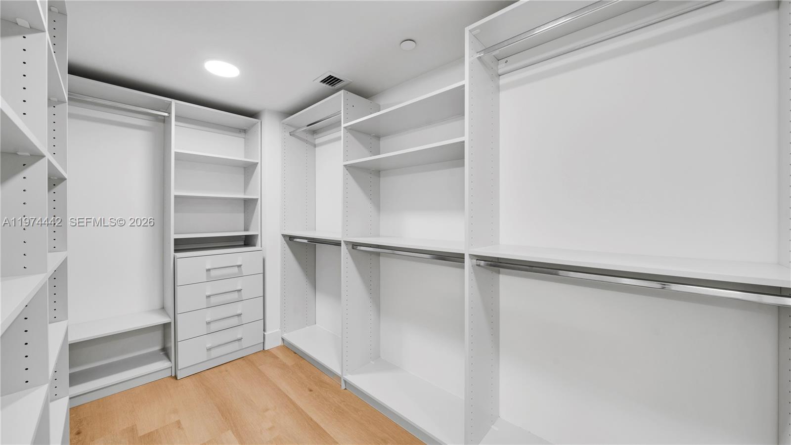 555 NE 34th St #2505 Miami, FL 33137