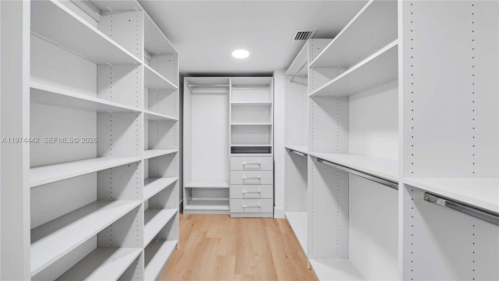 555 NE 34th St #2505 Miami, FL 33137