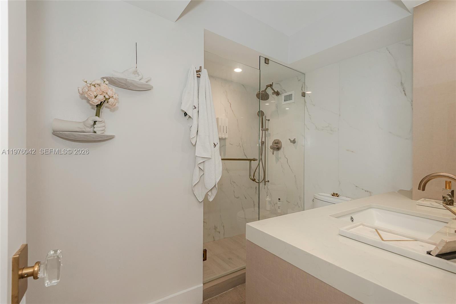 1000 West Ave #825 Miami Beach, FL 33139