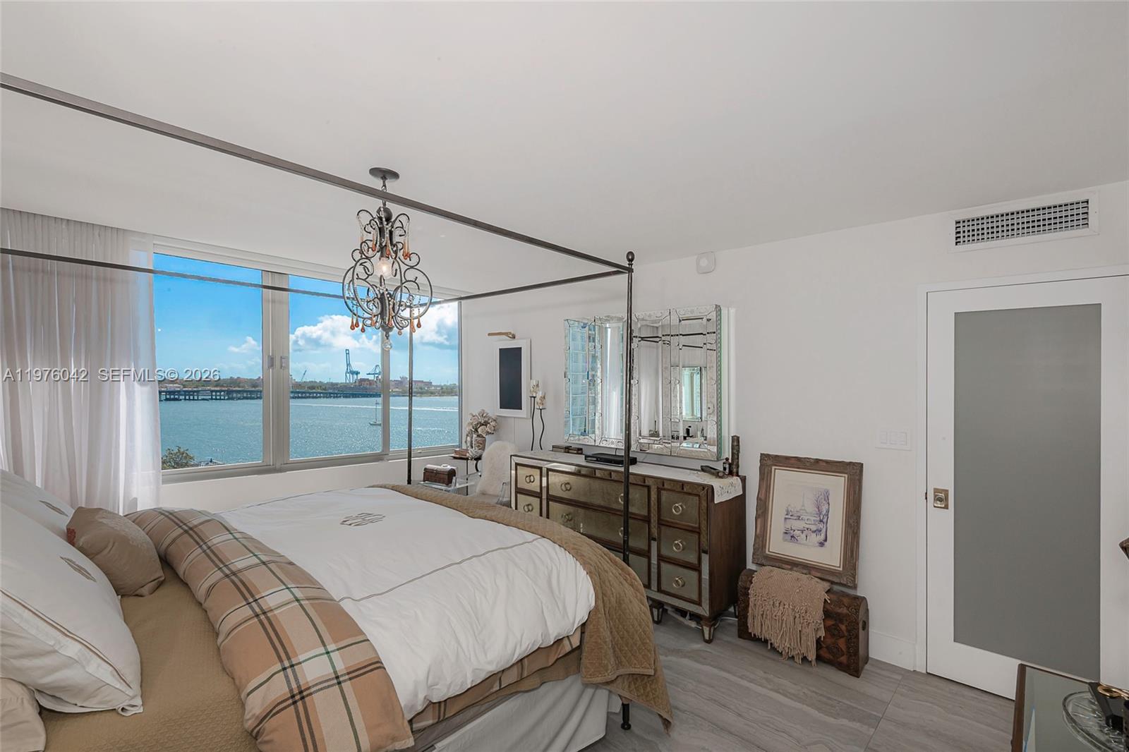 1000 West Ave #825 Miami Beach, FL 33139