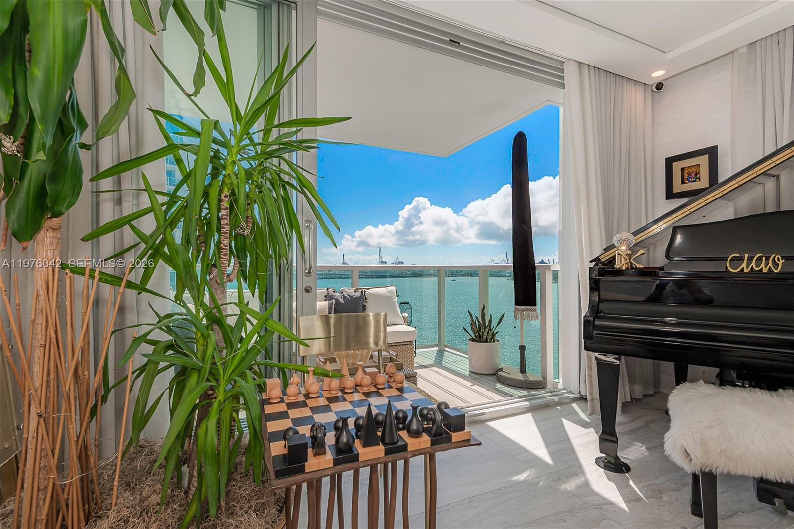 1000 West Ave #825 Miami Beach, FL 33139