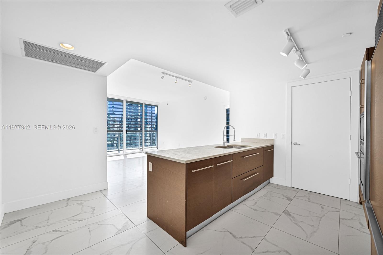 image Icon Brickell I23