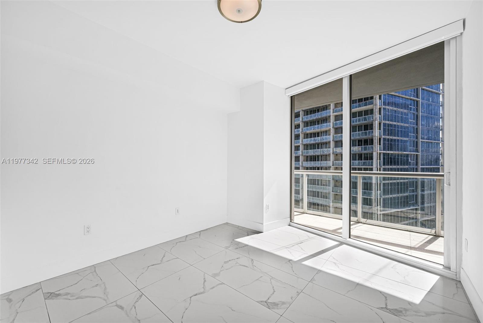 image Icon Brickell I33