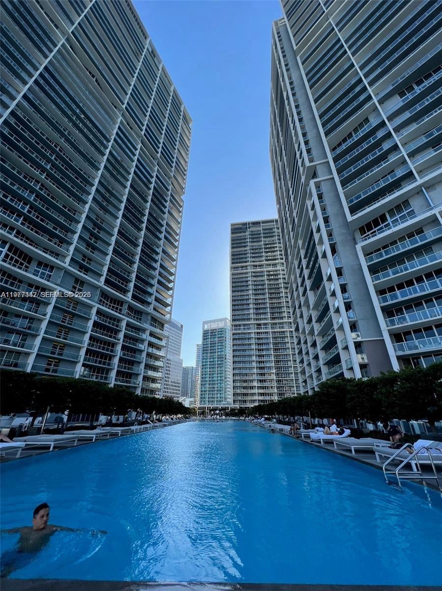 image Icon Brickell I36