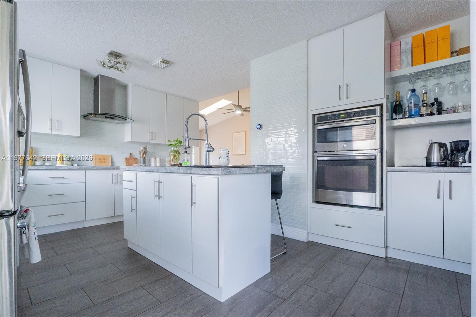 1662 N 14th Ter Hollywood, FL 33020