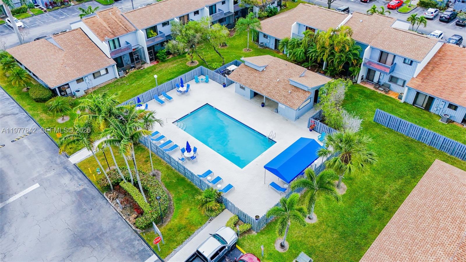 1662 N 14th Ter Hollywood, FL 33020