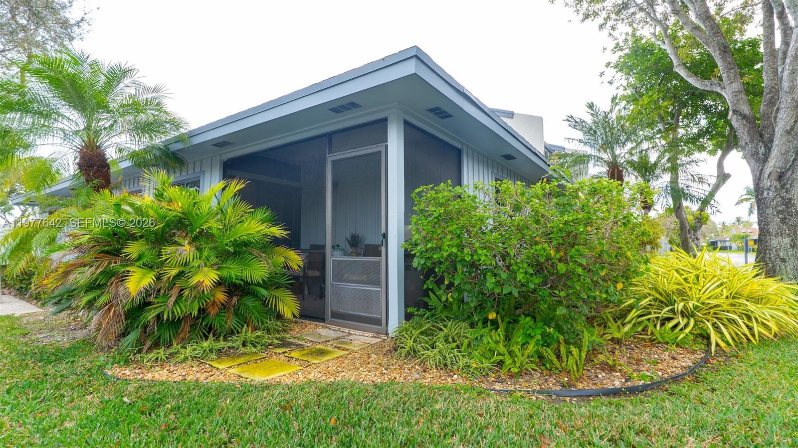 1662 N 14th Ter Hollywood, FL 33020