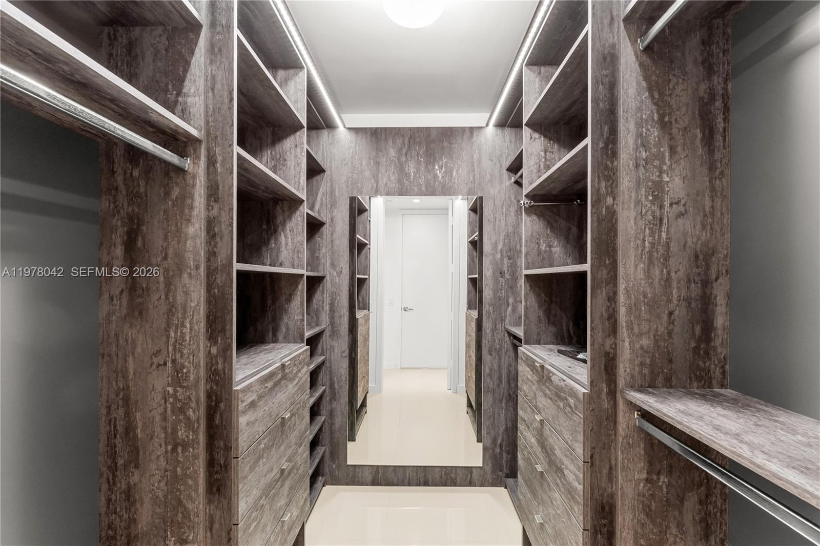 image Marquis Residences25