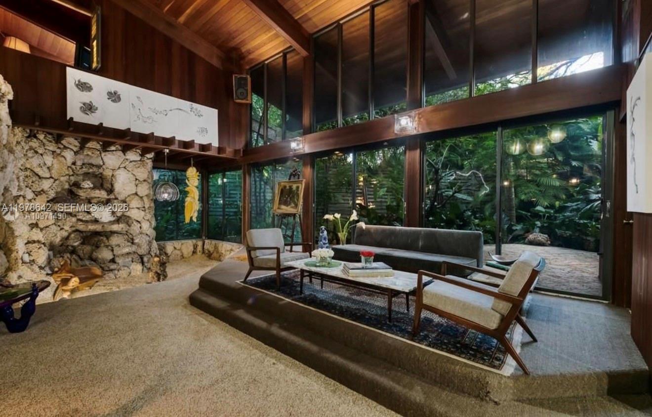 4895 SW 88th St #00 Miami, FL 33156