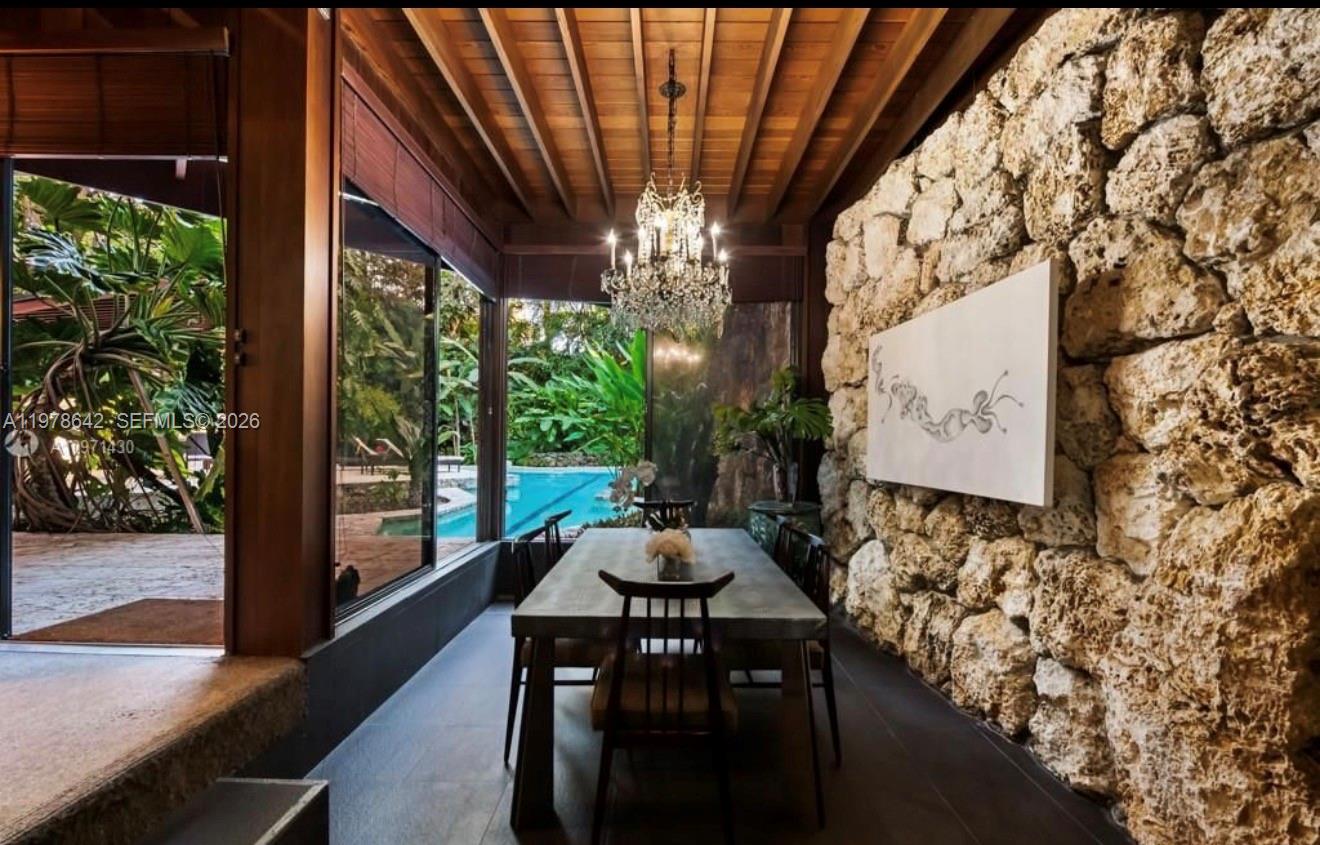 4895 SW 88th St #00 Miami, FL 33156