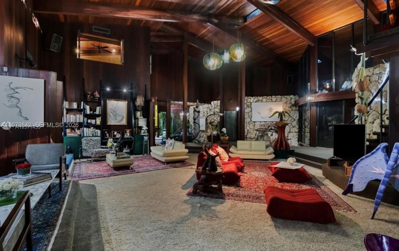 4895 SW 88th St #00 Miami, FL 33156