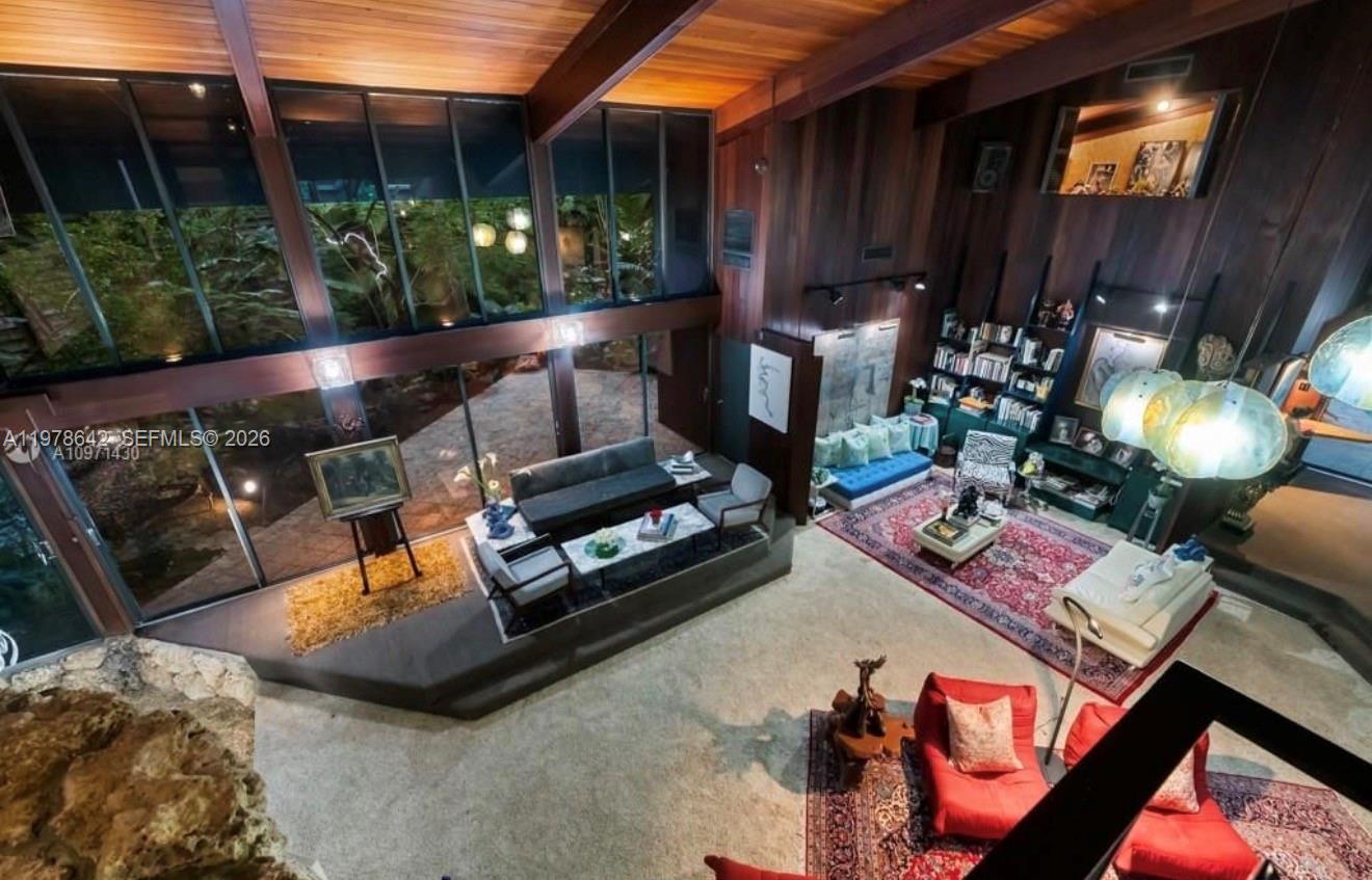 4895 SW 88th St #00 Miami, FL 33156