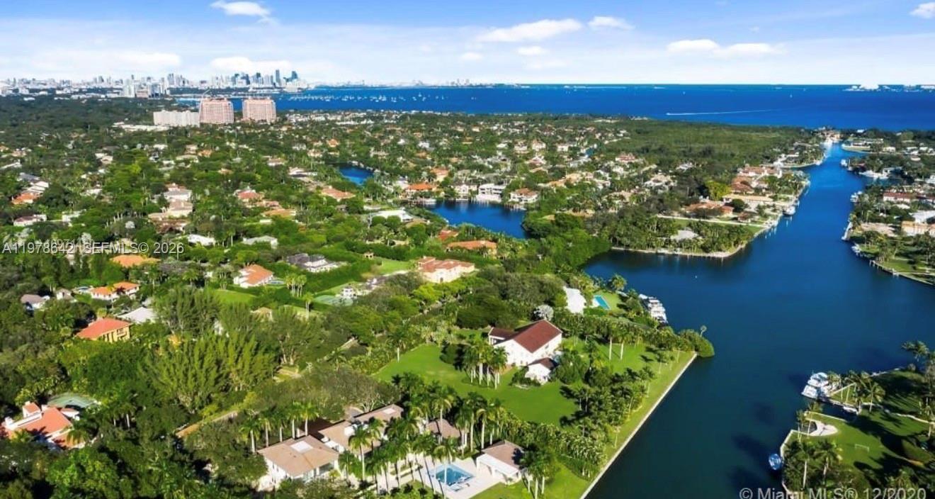 4895 SW 88th St #00 Miami, FL 33156