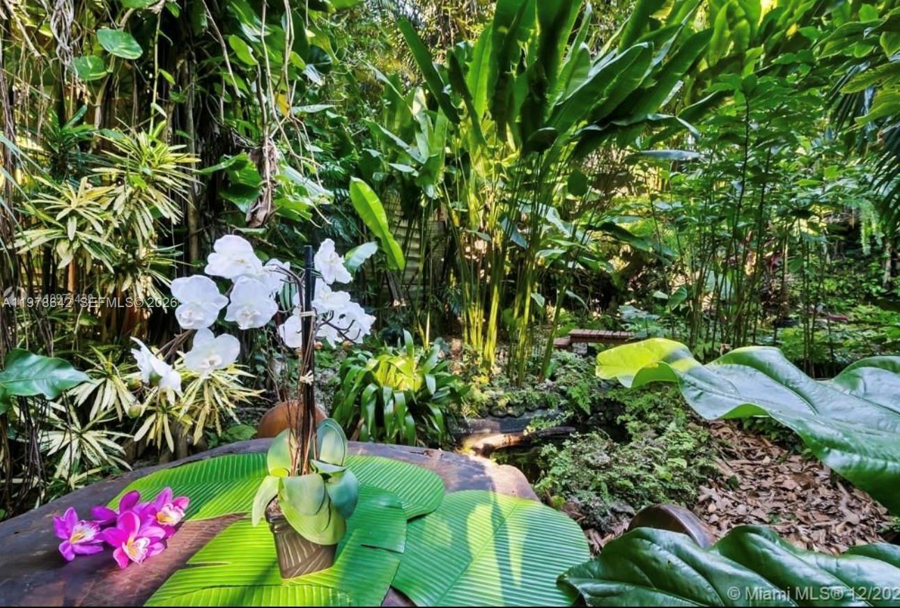 4895 SW 88th St #00 Miami, FL 33156