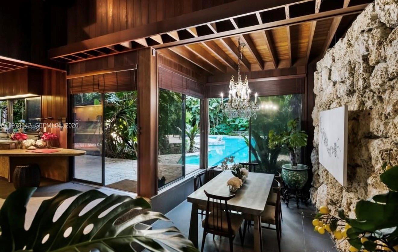 4895 SW 88th St #00 Miami, FL 33156