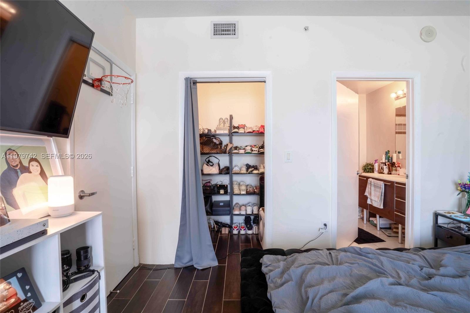 1900 N Bayshore Dr #3616 Miami, FL 33132