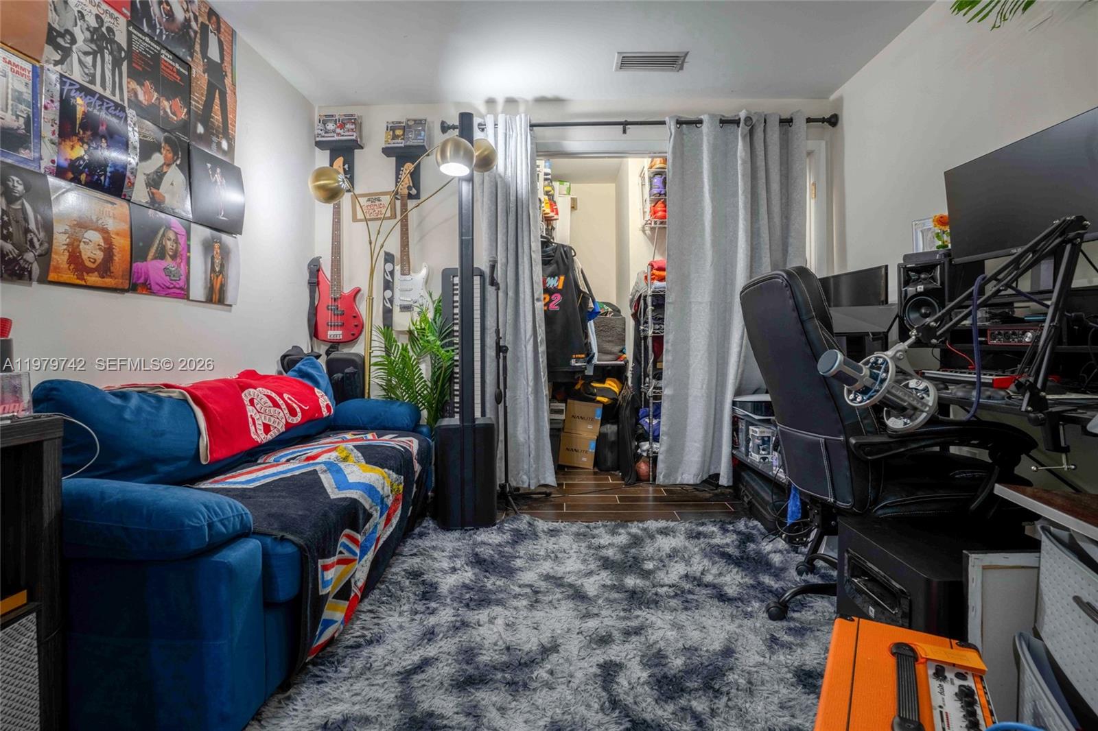 1900 N Bayshore Dr #3616 Miami, FL 33132