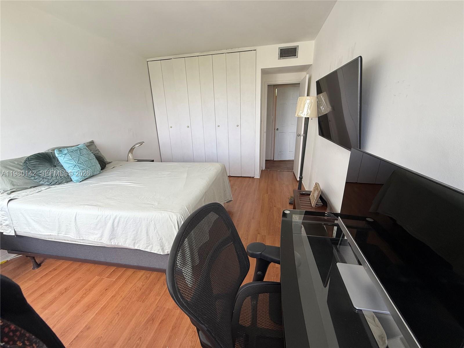 7441 Wayne Ave #9C Miami Beach, FL 33141