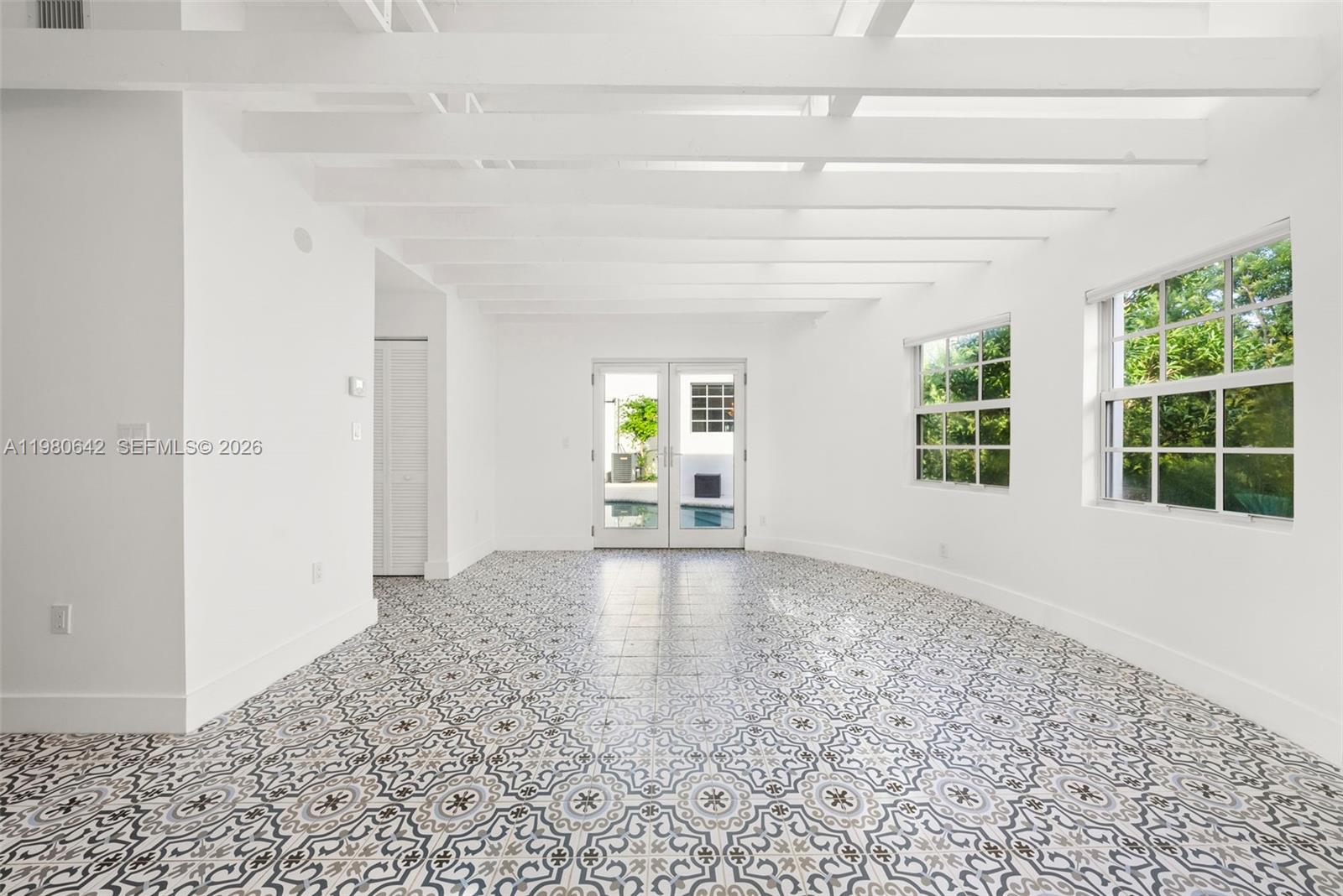 4491 Prairie Ave Miami Beach, FL 33140