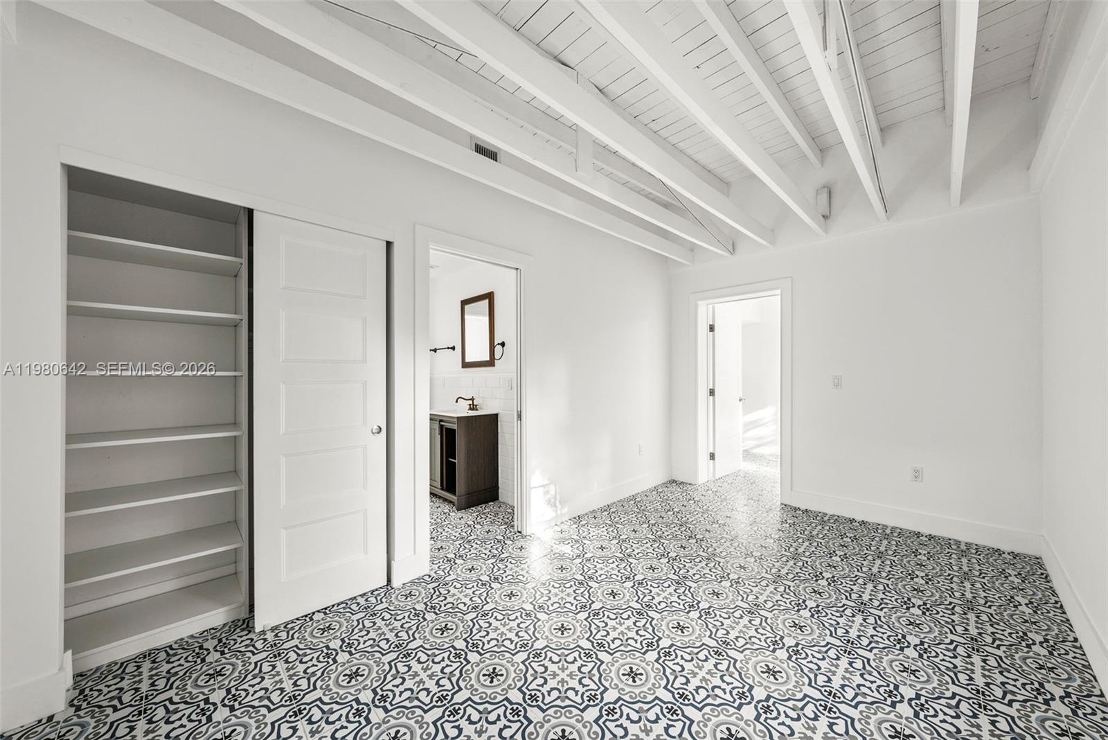 4491 Prairie Ave Miami Beach, FL 33140