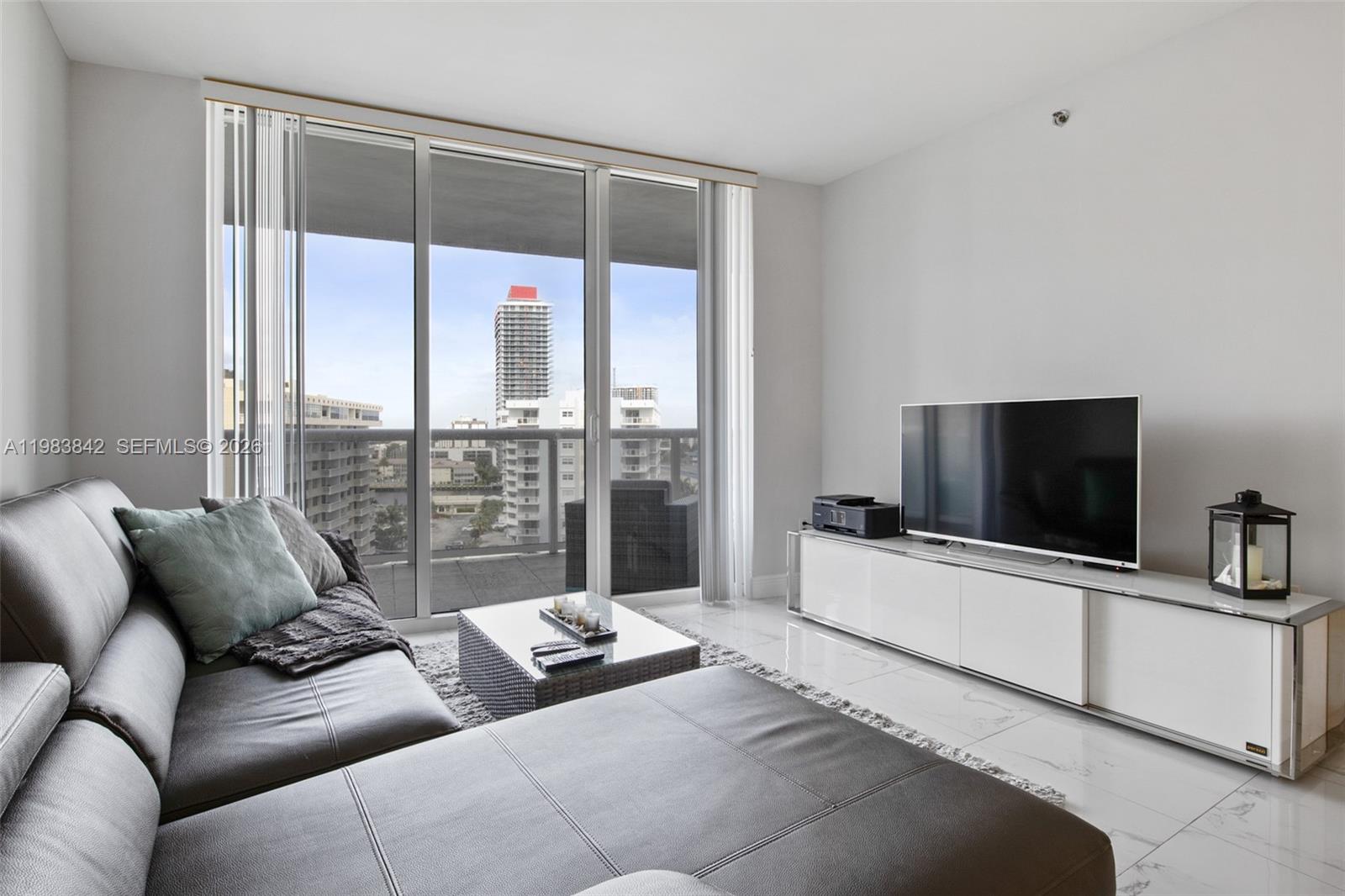 1800 S Ocean Dr #909