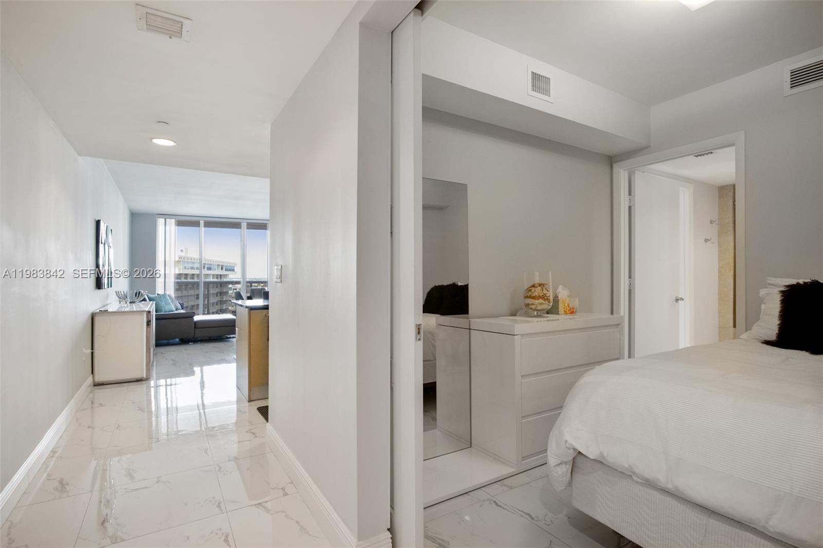 image Beach Club 311