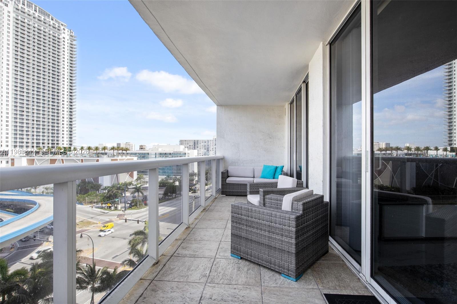 image Beach Club 315