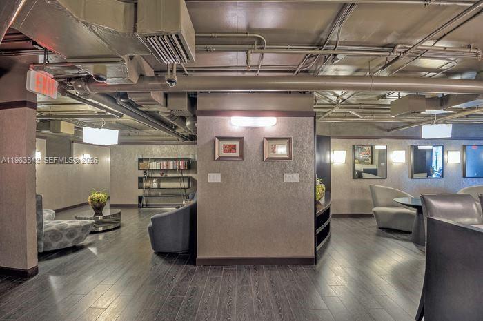 image Beach Club 320