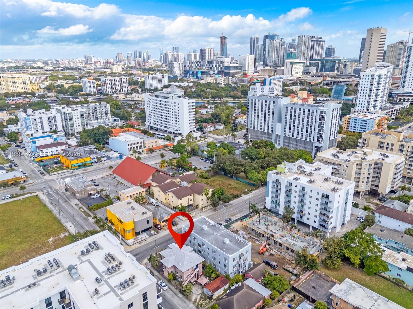 676 SW 1st St Miami, FL 33130