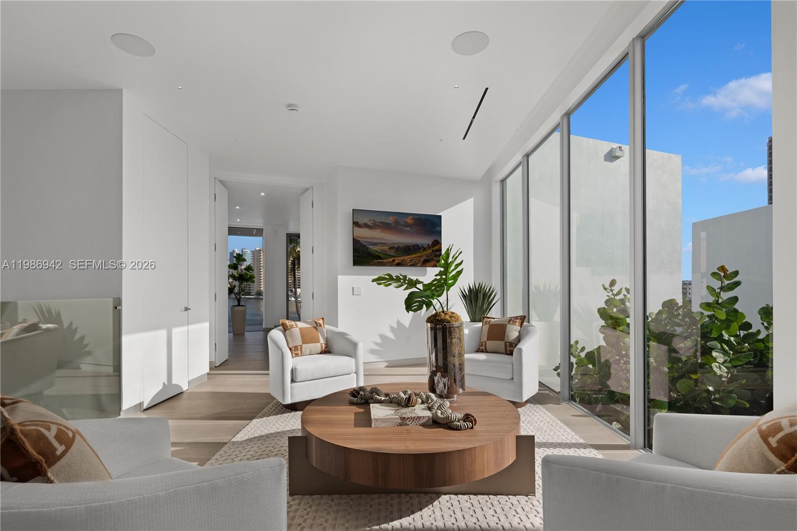 501 Palm Dr Hallandale Beach, FL 33009