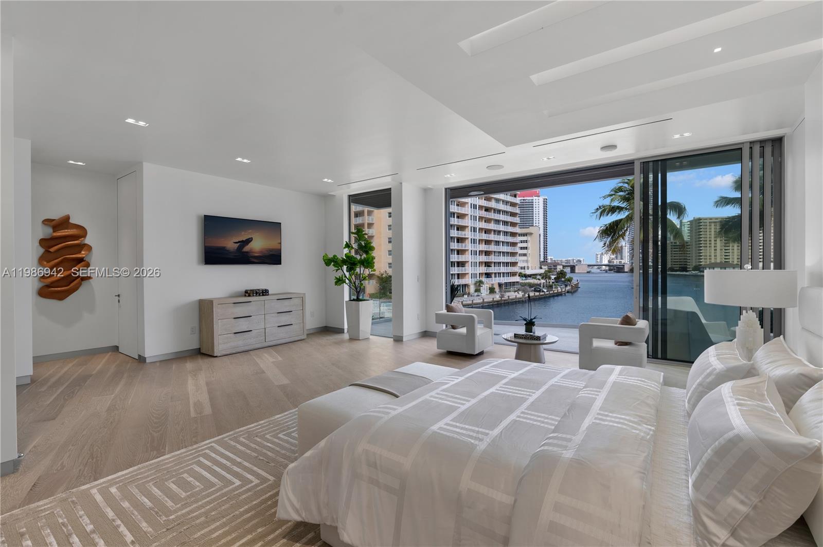 501 Palm Dr Hallandale Beach, FL 33009