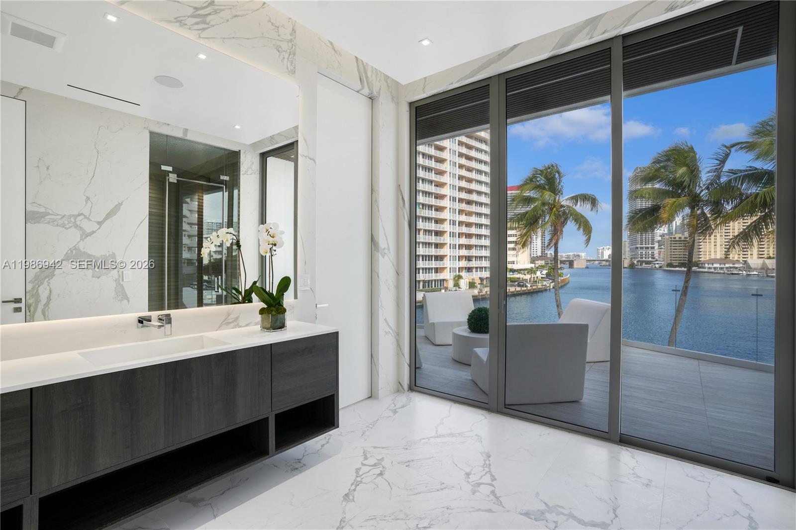 501 Palm Dr Hallandale Beach, FL 33009