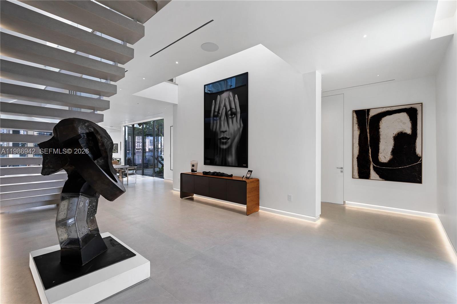 501 Palm Dr Hallandale Beach, FL 33009