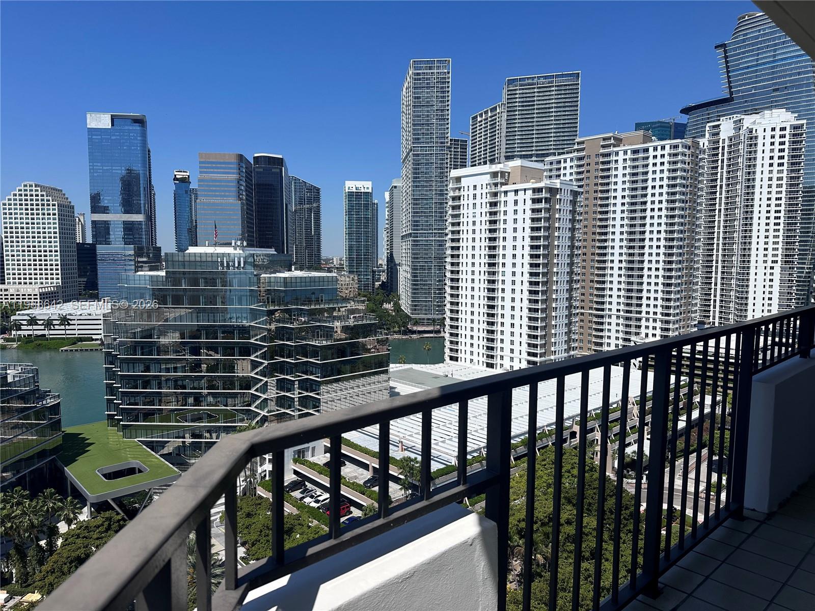 image Brickell Key One4