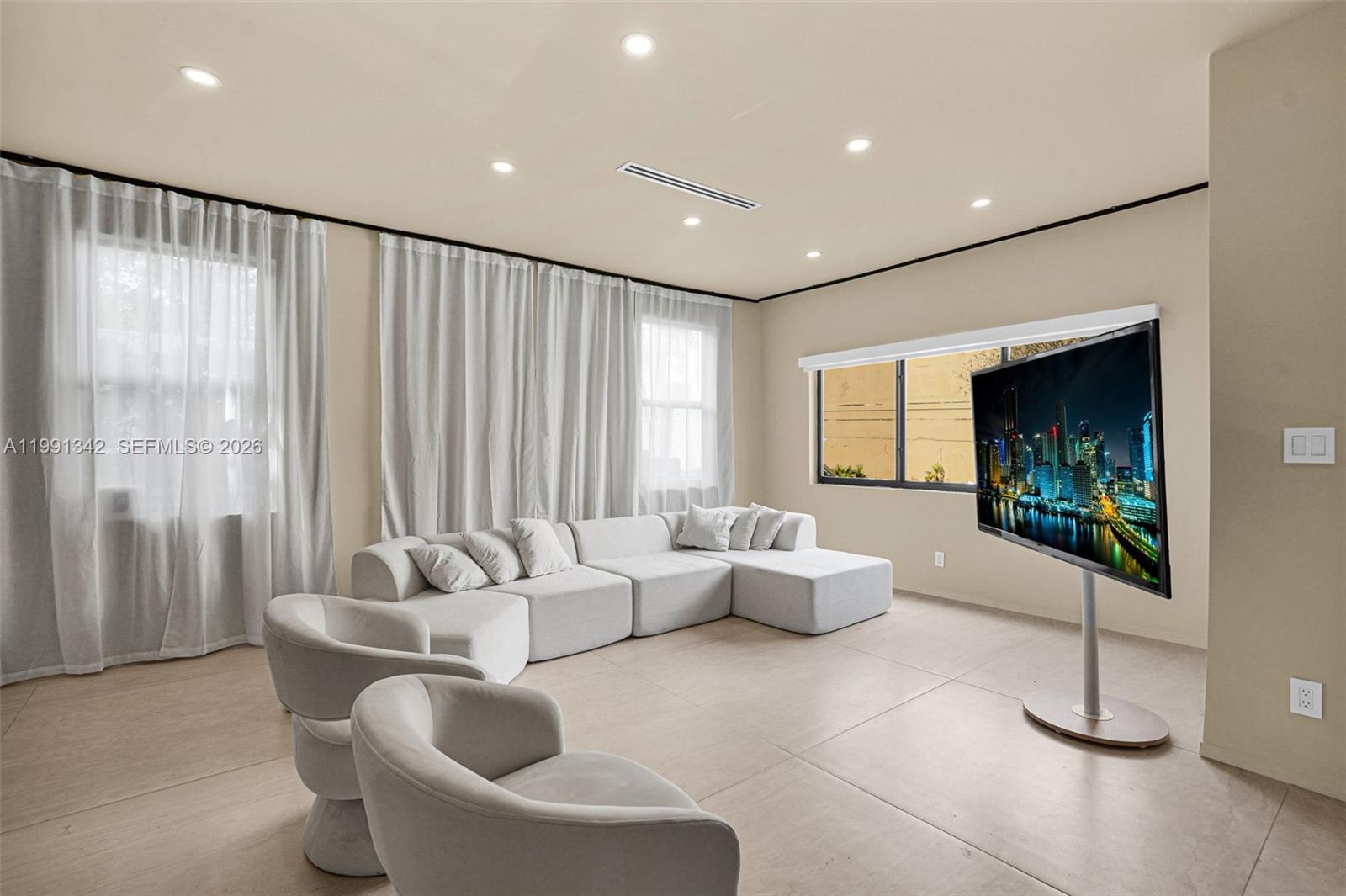 4721 NW 6th Ave Miami, FL 33127