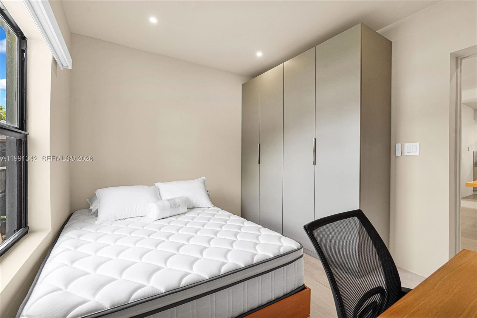 4721 NW 6th Ave Miami, FL 33127