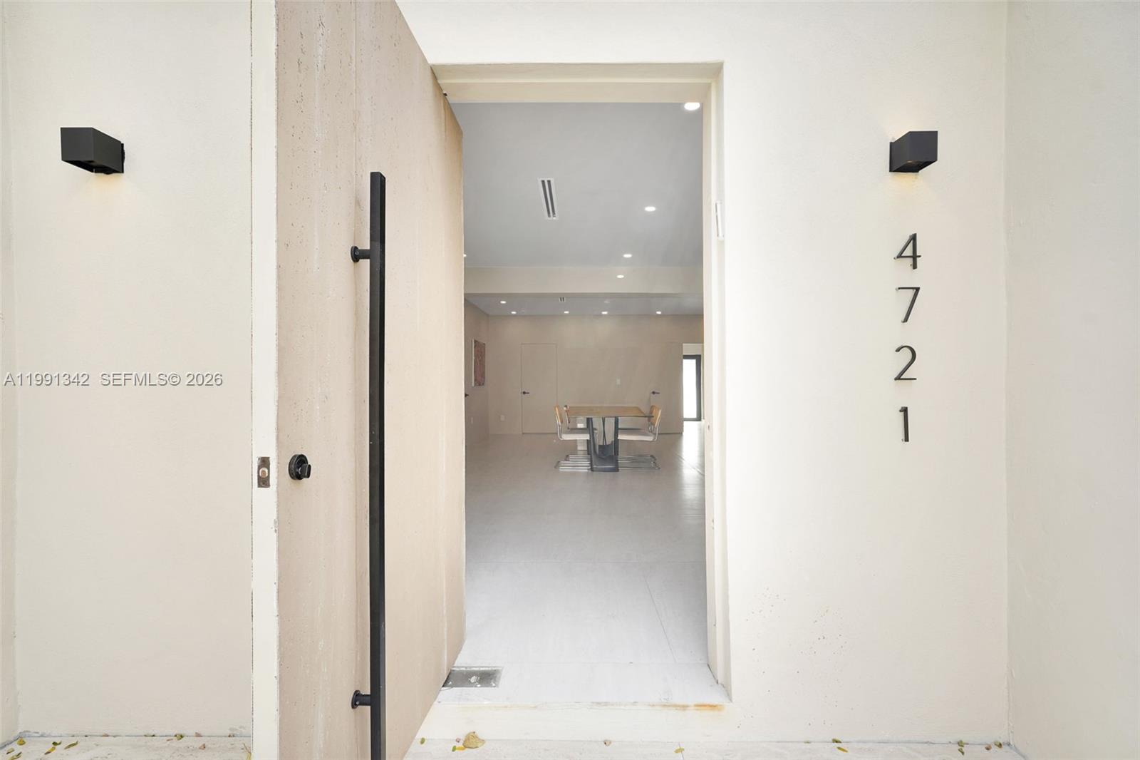 4721 NW 6th Ave Miami, FL 33127