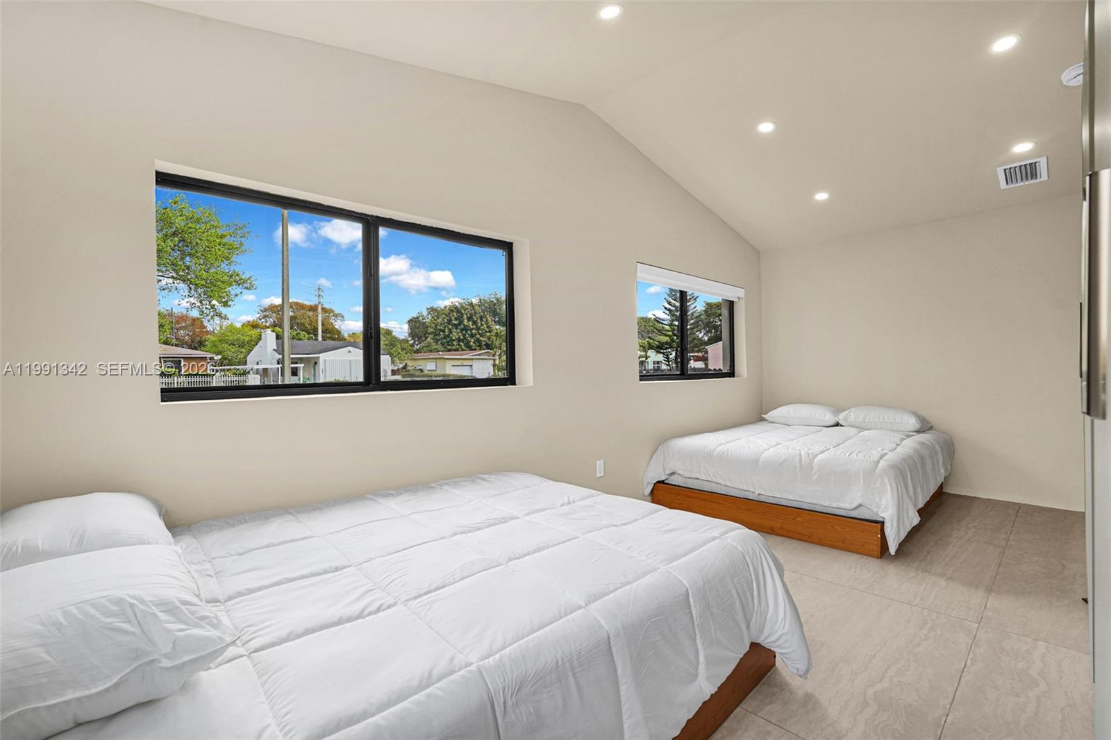 4721 NW 6th Ave Miami, FL 33127