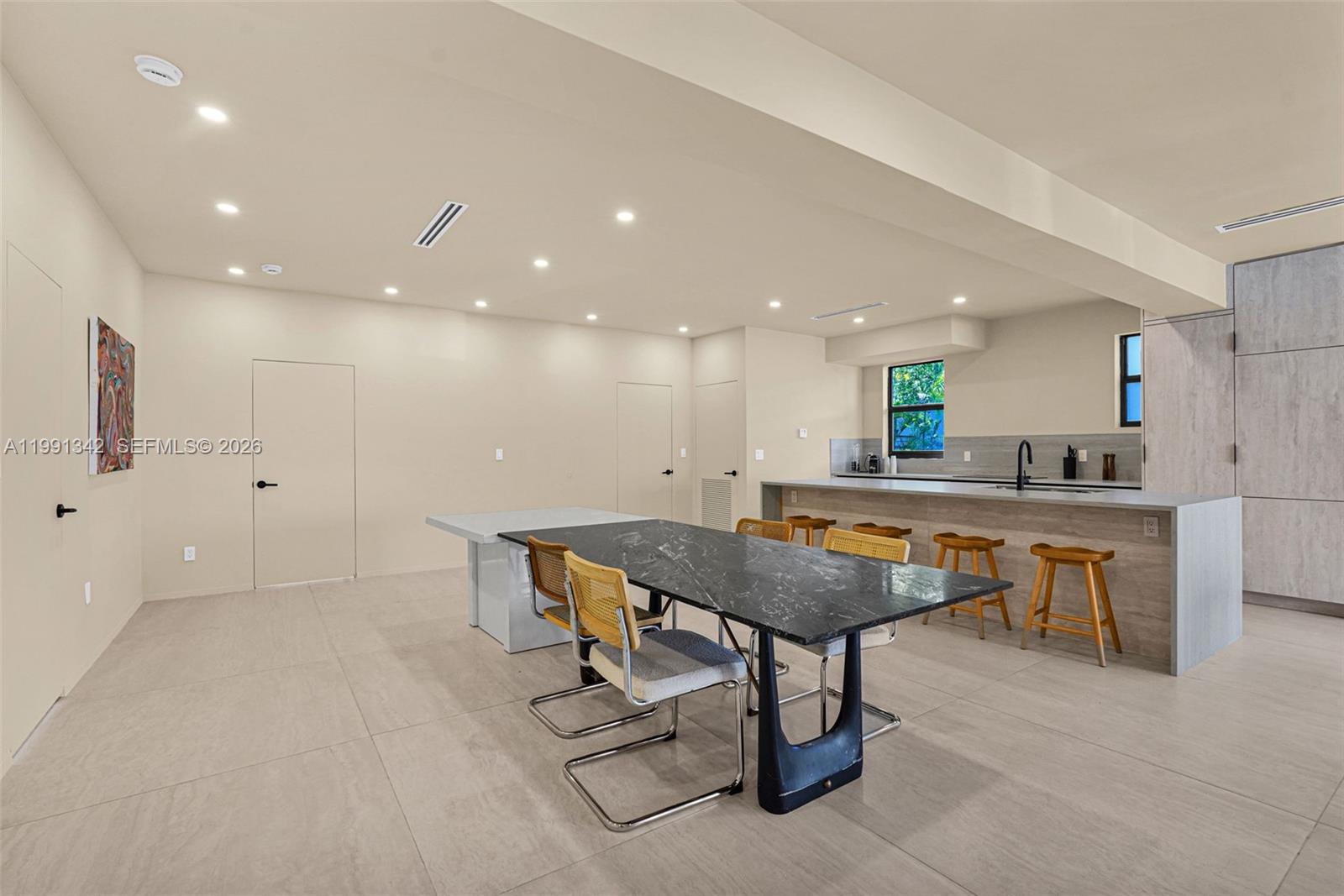 4721 NW 6th Ave Miami, FL 33127