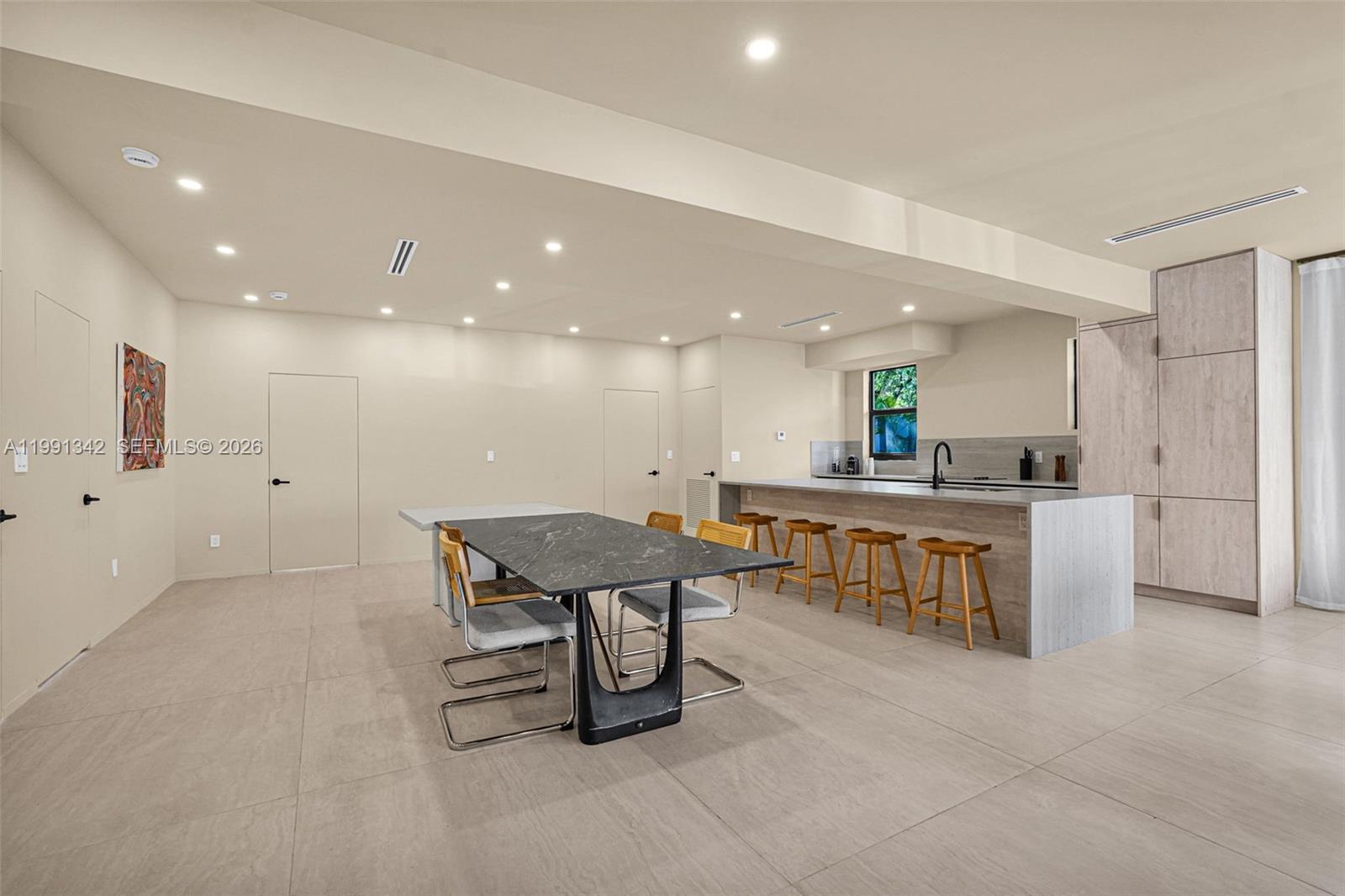 4721 NW 6th Ave Miami, FL 33127