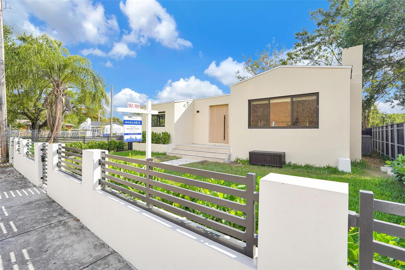 4721 NW 6th Ave Miami, FL 33127