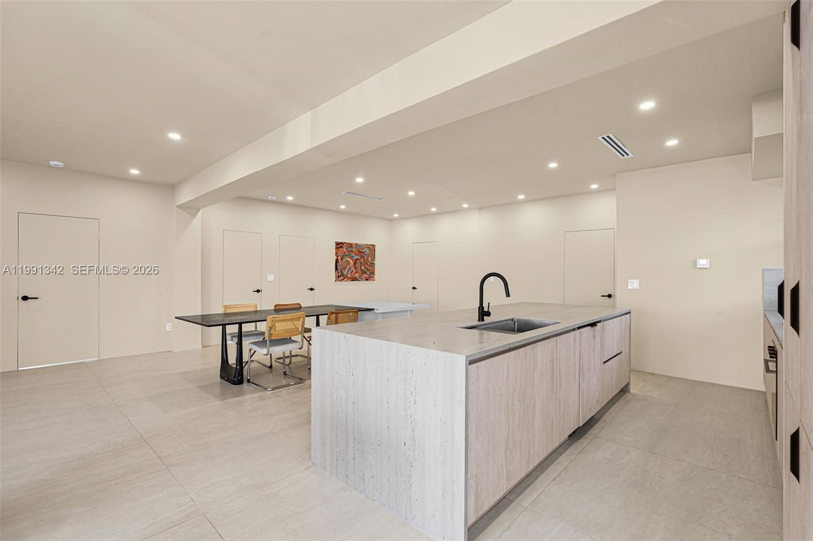 4721 NW 6th Ave Miami, FL 33127